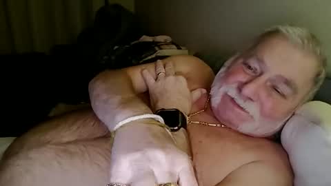 Snapshot of louis_chokdee chatting on December 2025 06:28:01 PM louis_chokdee online show from December 2025 06:28:01 PM
