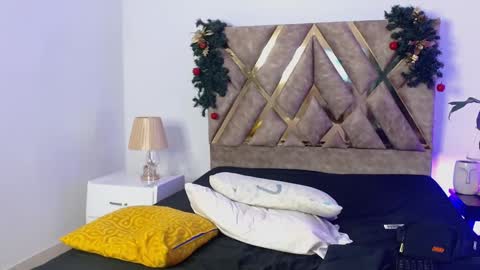 Louis Valdz online show from December 2024 11:31:02 PM