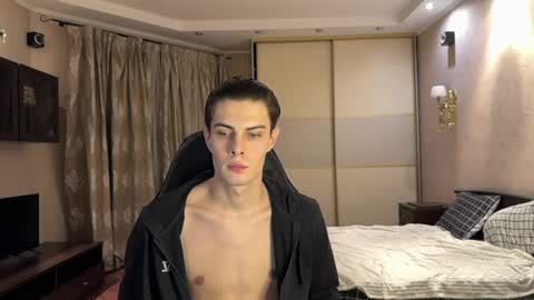 Snapshot of louis_preston chatting on January 2025 02:35:02 AM Mark online show from January 2025 02:35:02 AM