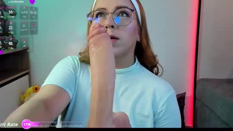 Snapshot of louisa_claire_ chatting on October 2025 04:31:02 AM LuisaIG x luisa clair online show from October 2025 04:31:02 AM