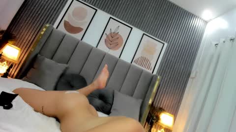 Snapshot of louiseelizabeth chatting on December 2024 08:50:01 PM samantha online show from December 2024 08:50:01 PM