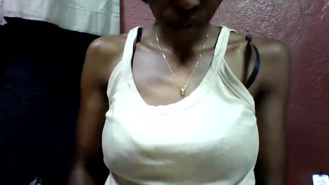 Snapshot of lovaelisa chatting on October 2025 02:23:01 AM lovaelisa online show from October 2025 02:23:01 AM