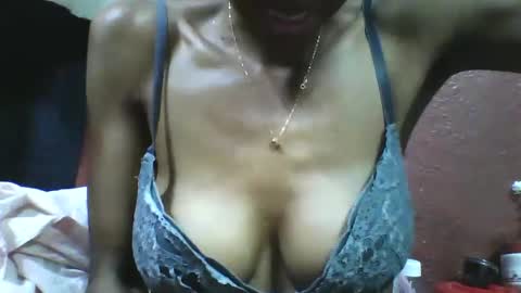 Snapshot of lovaelisa chatting on October 2025 02:29:01 PM lovaelisa online show from October 2025 02:29:01 PM