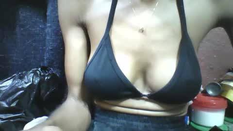 lovaelisa online show from November 2025 02:43:02 PM