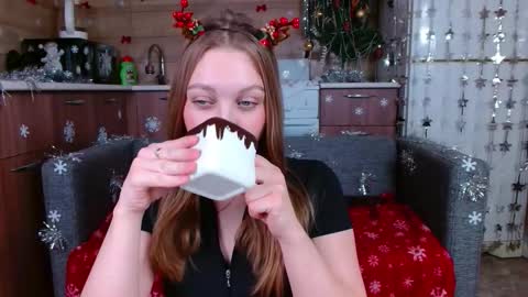 love bella  online show from December 2025 12:41:01 AM