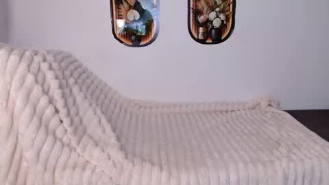 love bella  online show from April 2026 12:17:01 AM