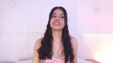 Cam online show from December 2025 07:30:02 PM