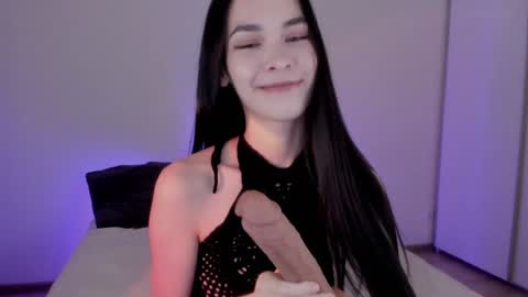 Snapshot of love_coin chatting on December 2024 03:58:02 AM Love is name - I want to be your hobby General of hearts troops online show from December 2024 03:58:02 AM