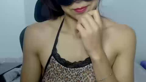 Snapshot of love_gatubela chatting on March 2026 09:10:02 PM Nina online show from March 2026 09:10:02 PM