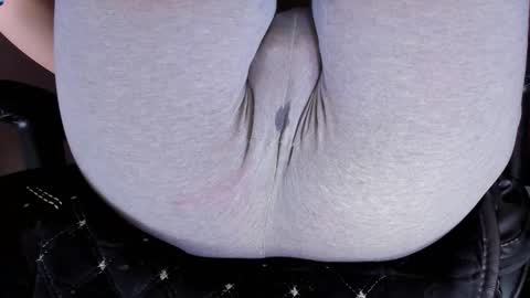 Kira online show from September 2025 02:05:02 PM