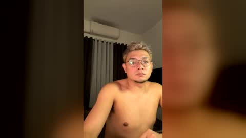 Snapshot of love_hottieh chatting on July 2026 10:29:01 AM love_hottieh online show from July 2026 10:29:01 AM