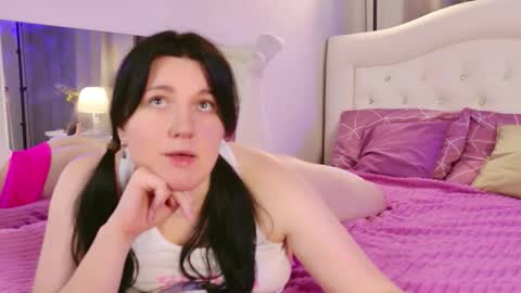 Snapshot of love_me_tonight_ chatting on November 2025 10:37:02 AM Monika online show from November 2025 10:37:02 AM