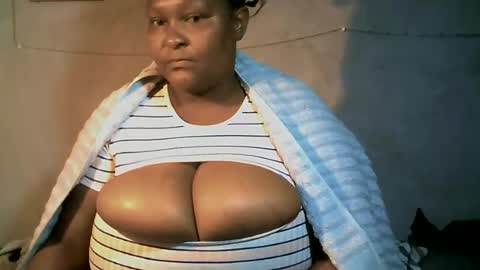 Snapshot of lovebesty chatting on June 2026 05:28:01 AM lovebesty online show from June 2026 05:28:01 AM
