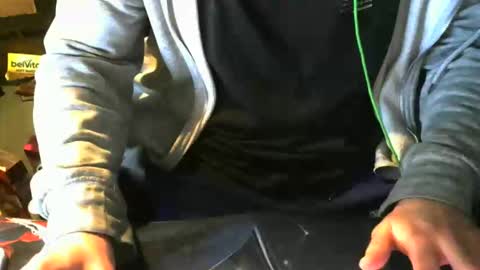 Snapshot of lovebird71 chatting on March 2026 01:31:02 AM lovebird71 online show from March 2026 01:31:02 AM