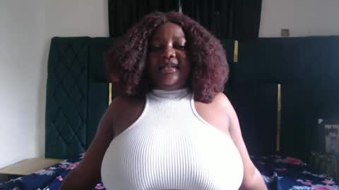 Snapshot of lovecumsluttie chatting on November 2025 11:45:01 AM mila online show from November 2025 11:45:01 AM