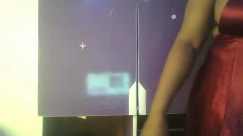 Snapshot of lovecumsluttie chatting on April 2026 08:57:02 PM mila online show from April 2026 08:57:02 PM