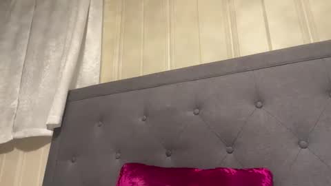 loved19 online show from November 2025 01:28:01 AM