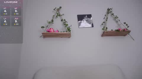 Snapshot of loveegirll chatting on March 2025 07:30:01 AM katalina online show from March 2025 07:30:01 AM