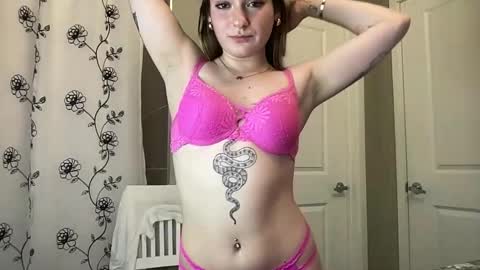 Snapshot of lovefromrose1 chatting on March 2026 02:39:01 AM Olivia Rose online show from March 2026 02:39:01 AM