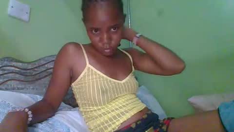 Snapshot of lovegal335 chatting on December 2025 09:32:02 PM lovegal335 online show from December 2025 09:32:02 PM