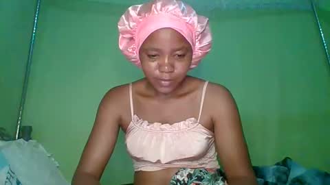 Snapshot of lovegal335 chatting on April 2026 10:18:01 PM lovegal335 online show from April 2026 10:18:01 PM