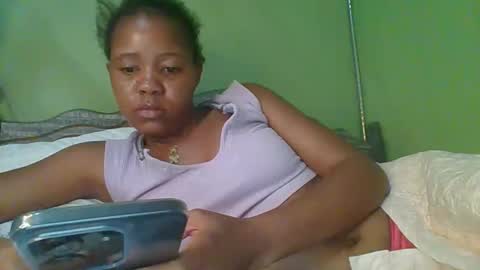 Snapshot of lovegal335 chatting on April 2026 07:24:01 AM lovegal335 online show from April 2026 07:24:01 AM