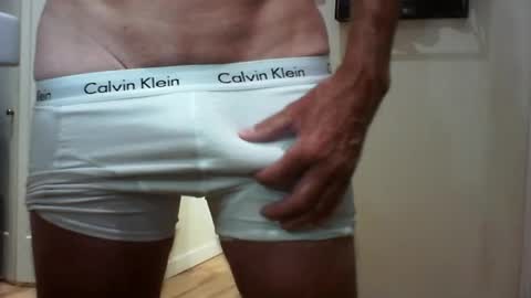 Snapshot of lovehairyone chatting on July 2026 04:33:02 AM lovehairyone online show from July 2026 04:33:02 AM