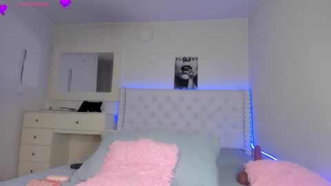 Val online show from November 2025 10:43:02 PM