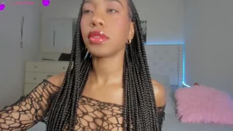 Val online show from November 2025 10:09:02 PM