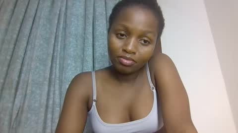 lovelbrownie online show from October 2025 10:22:02 PM