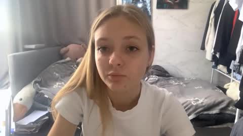 Ella online show from October 2025 07:41:01 AM