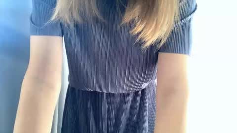 Ella online show from October 2025 06:02:02 AM