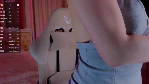 Laura online show from December 2024 04:52:01 PM