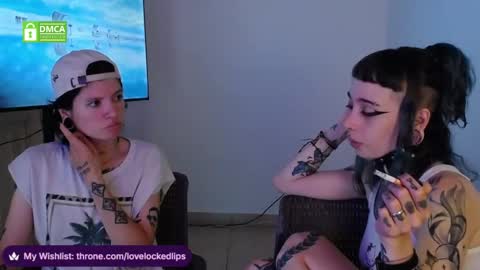 Snapshot of lovelockedlips chatting on March 2026 02:06:01 AM Alex Violet online show from March 2026 02:06:01 AM