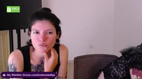 Snapshot of lovelockedlips chatting on March 2026 06:23:01 PM Alex Violet online show from March 2026 06:23:01 PM