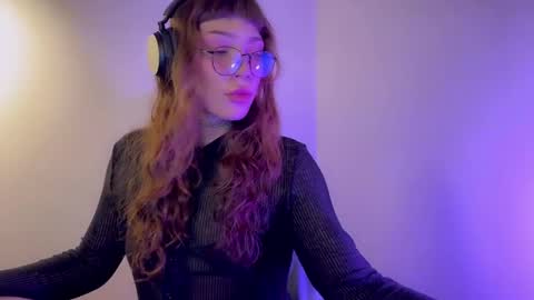 Snapshot of lovelorn_ chatting on January 2025 05:29:01 AM Elsa online show from January 2025 05:29:01 AM