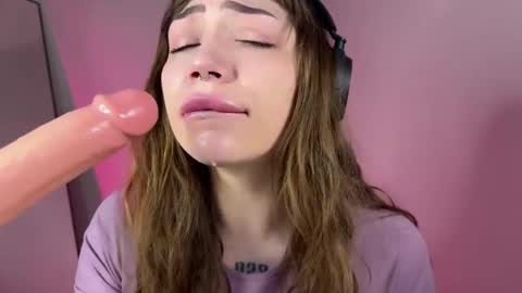 Snapshot of lovelorn_ chatting on March 2025 04:27:02 AM Elsa online show from March 2025 04:27:02 AM