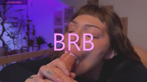 Snapshot of lovelorn_ chatting on October 2025 06:19:02 AM Elsa online show from October 2025 06:19:02 AM