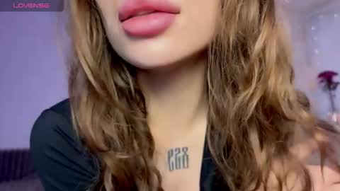 Snapshot of lovelorn_ chatting on November 2025 06:01:01 AM Elsa online show from November 2025 06:01:01 AM