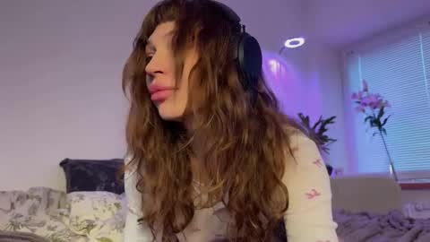 Snapshot of lovelorn_ chatting on December 2025 10:57:02 AM Elsa online show from December 2025 10:57:02 AM