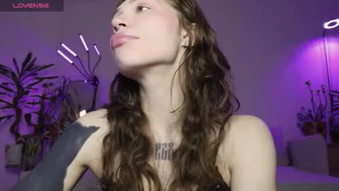 Snapshot of lovelorn_ chatting on January 2026 05:34:02 AM Elsa online show from January 2026 05:34:02 AM