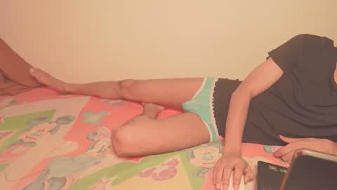 Lovely Person online show from December 2025 10:05:01 PM