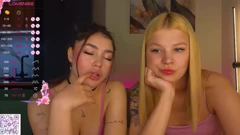 Snapshot of lovely_babyy chatting on February 2026 11:48:01 AM Jenny online show from February 2026 11:48:01 AM