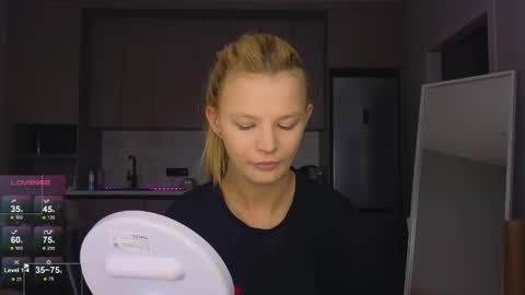 Snapshot of lovely_babyy chatting on May 2026 01:58:02 AM Jenny online show from May 2026 01:58:02 AM