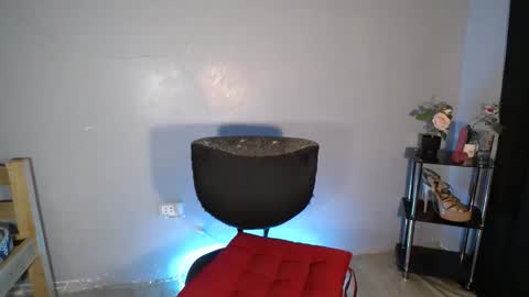 Snapshot of lovely_bellax chatting on April 2026 02:58:01 PM BELLA online show from April 2026 02:58:01 PM