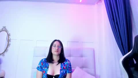 Chloe online show from January 2025 04:57:02 PM