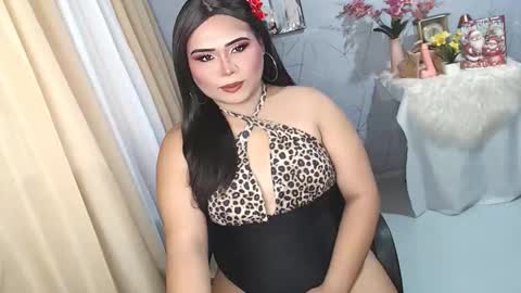 Lovely Dale online show from December 2025 02:41:02 AM