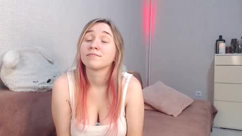 Lovely Hayley online show from November 2025 09:17:02 PM