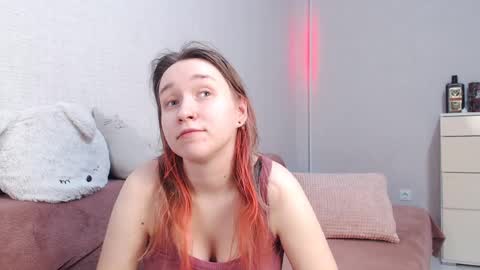Snapshot of lovely_hayley chatting on April 2026 09:23:01 PM Lovely Hayley online show from April 2026 09:23:01 PM