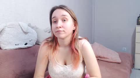 Snapshot of lovely_hayley chatting on April 2026 09:42:02 PM Lovely Hayley online show from April 2026 09:42:02 PM